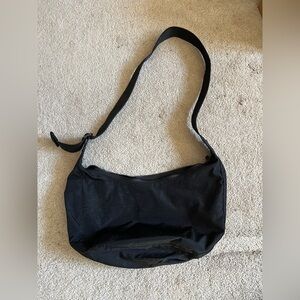 BAGGU MEDIUM CRESCENT BAG
